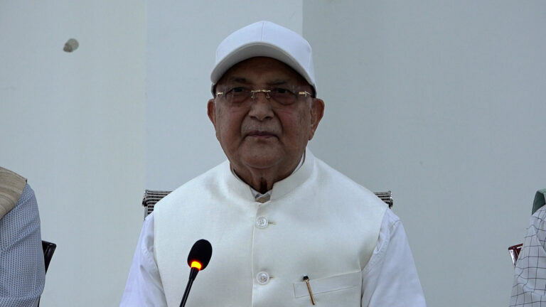 सरकार उम्लिएको दूधजस्तो, अन्तर्राष्ट्रिय फुटबल हेरेर रमाउनु बाहेक नेपालमा खुसी हुने ठाउँ छैन : ओली
