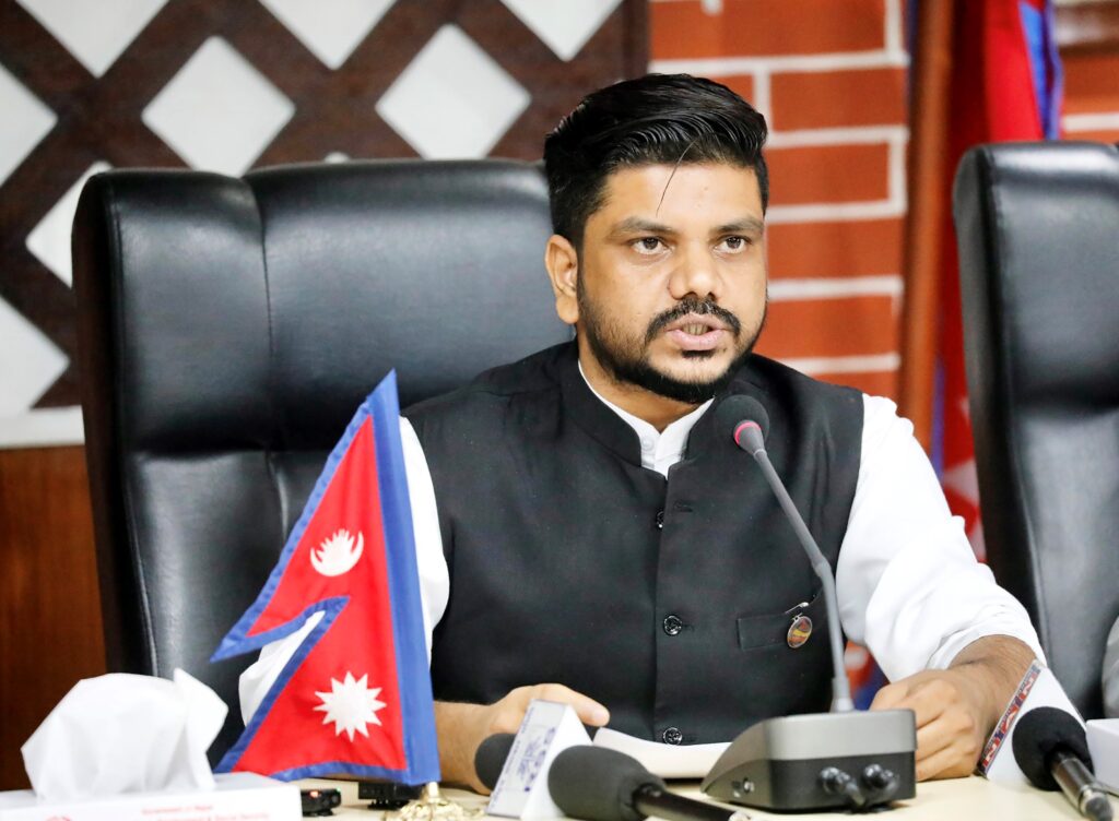 रोजगार र उद्यमशीलता प्रवर्द्धनमा सरकारको जोड, सात उद्यमी पुरस्कृत