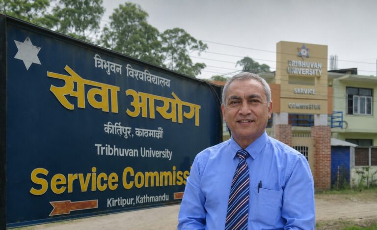 त्रिवि सेवा आयोगको अध्यक्षमा पूर्वसचिव किशोर थापा र सदस्यमा रेजिना मास्के नियुक्त