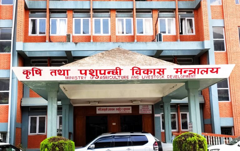 बर्डफ्लु प्रभावित किसानलाई क्षतिपूर्तिका लागि ५० करोड निकासा