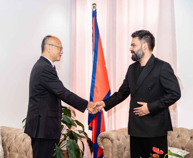 प्रधानमन्त्री वालेन र एडीबी अध्यक्ष कान्दाबीच भेटवार्ता