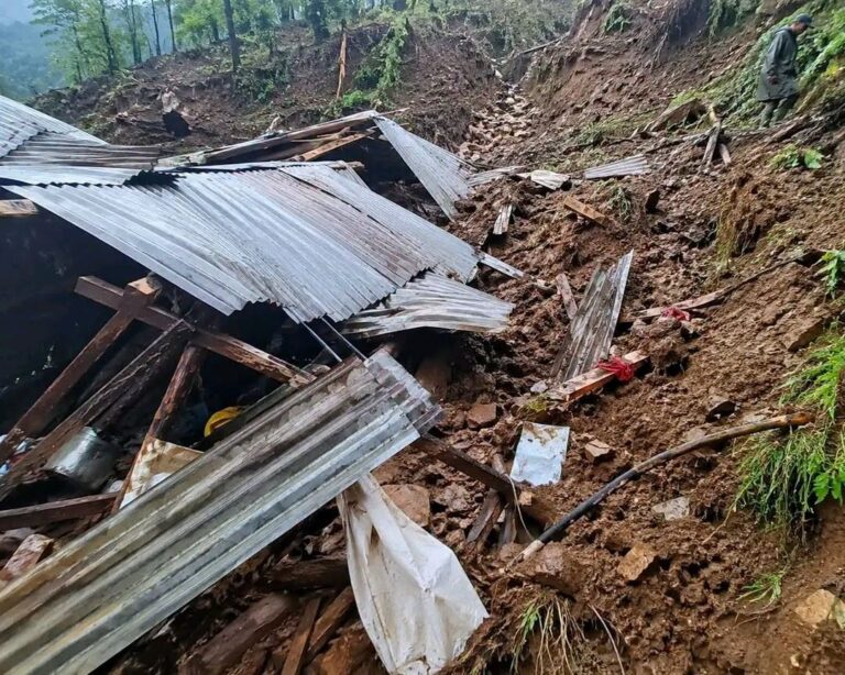 जाजरकोटमा पहिरोले पुरिँदा महिलाको मृत्यु