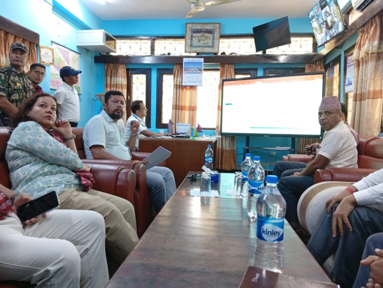 फिल्डमै पुगेर ऊर्जा मन्त्रीले भने– पश्चिम नेपालको ट्रिपिङ र न्यून भोल्टेजलगायतका विद्युत् समस्या स्थायी रुपमै समाधान गर्छौं