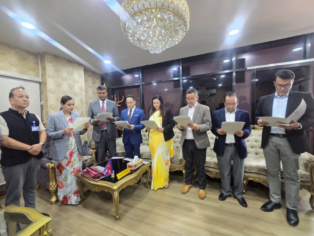 ६ स्वास्थ्य विज्ञान प्रतिष्ठानका नवनियुक्त उपकुलपतिले लिए पद तथा गोपनीयताको शपथ