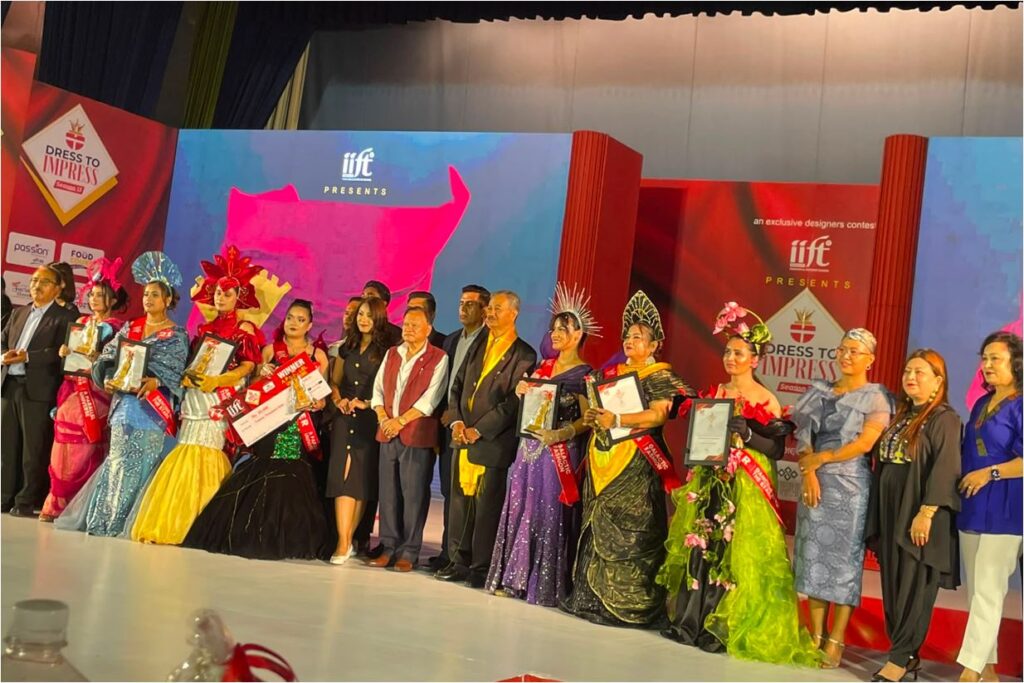‘ड्रेस टु इम्प्रेस’ कार्यक्रममा फेसियल हाउसका ६१ मेकअप आर्टिस्टद्वारा १५५ सहभागीको मेकअप