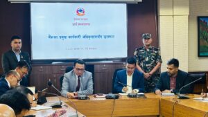 अर्थमन्त्रीको सीईओहरुलाई प्रश्न: सस्तो ऋण हुँदा पनि लगानी बढेन, अहिले अर्थतन्त्रको मनोविज्ञान के छ?